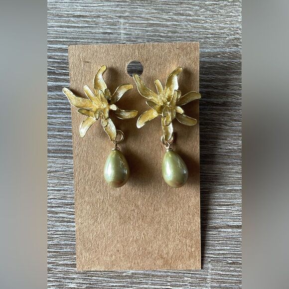 Flower pearl drop earrings A1285 - Picture 7 of 7